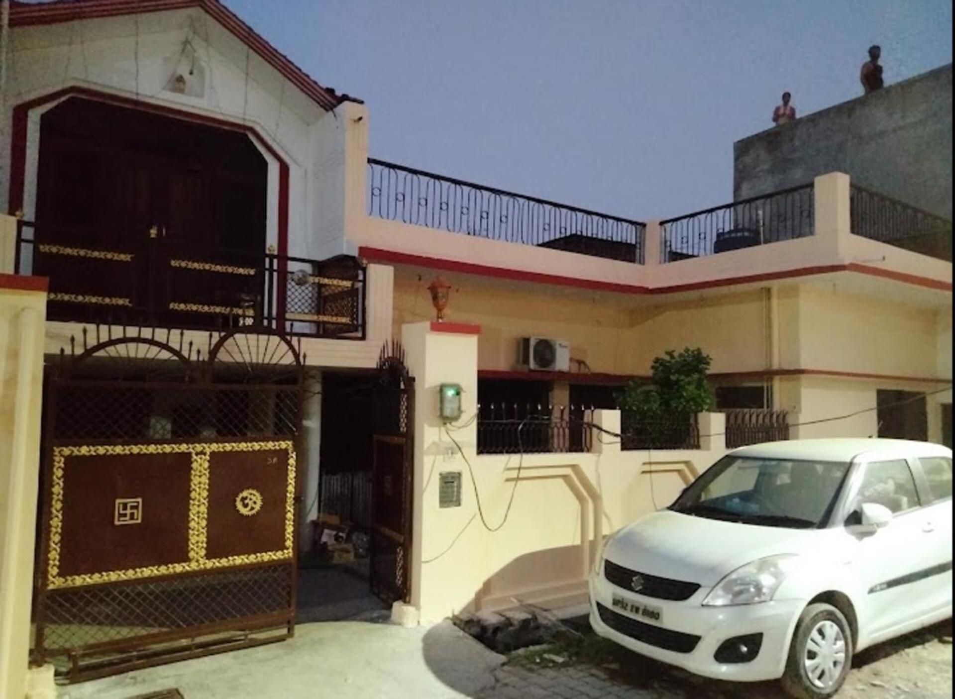 Ds Home Lucknow Exteriör bild